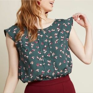 ISO 👀 MODCLOTH "Star of the Seminar" Blouse